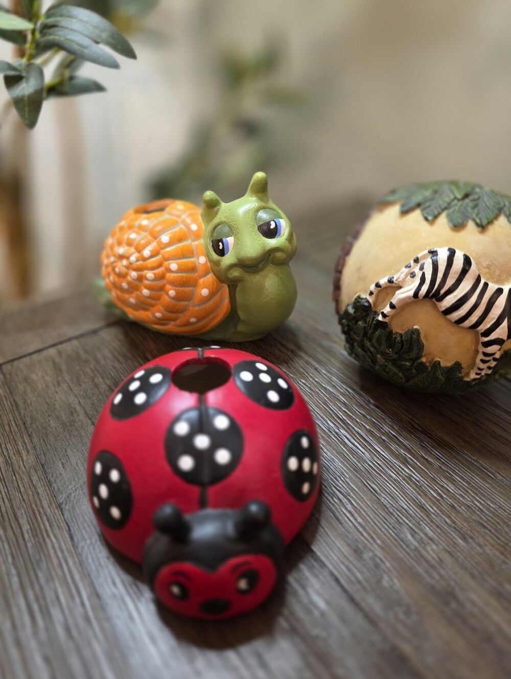 Ceramic Set Of Figurines - All 4 - Zebra, Ladybug, Snail And Zebra Ball - Picture 3 of 3